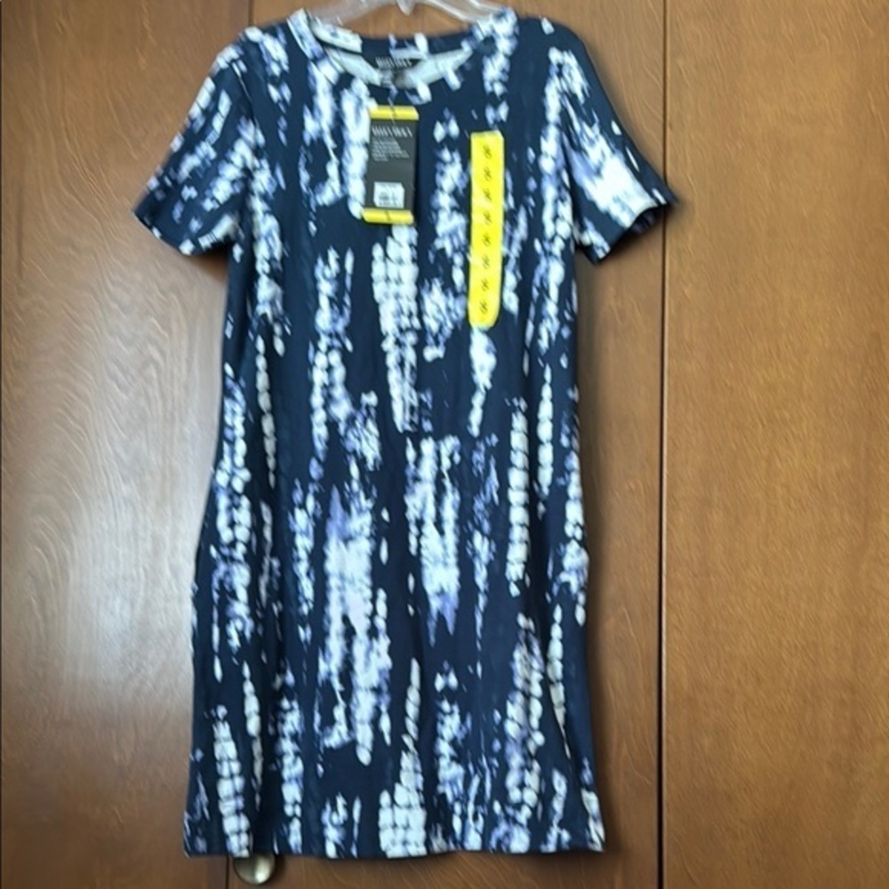 Ellen Navy and White Tie-Dye Dress. NWT Sz Sm. Pockets and Comfy!